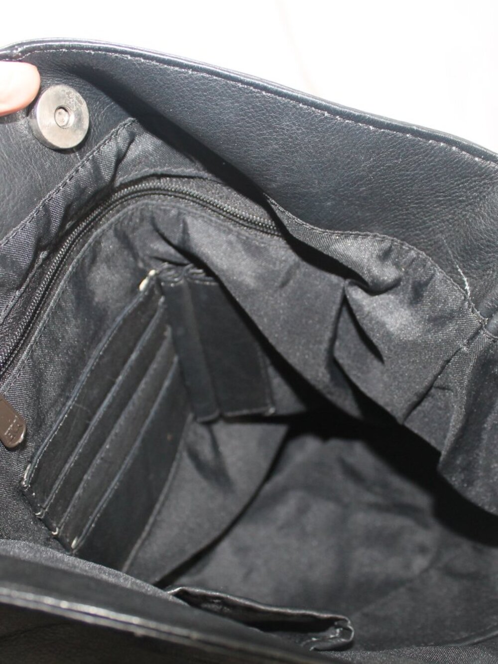 Black Leather Vertical Tote Made in Colombia - Picture 8 of 10
